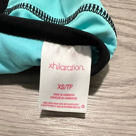 XHILARATION - women’s bikini top, size XS, worn once and in great condition - Picture 4 of 4